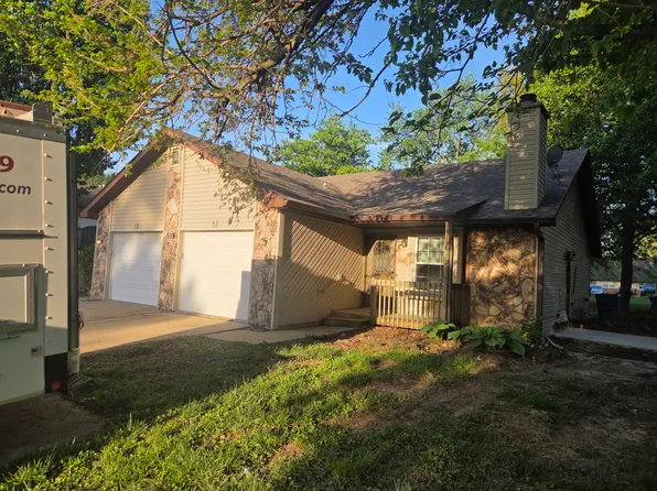 528 Wood Thrush St, Troy, IL 62294