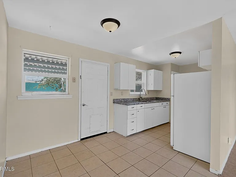 9545 Verbena Dr — Photo 13