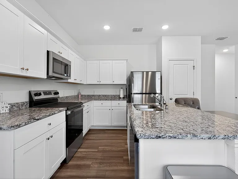 608 Magnum Force Dr — Photo 4