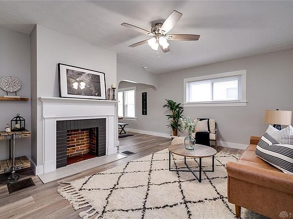 5th image of 2727 Whittier Ave