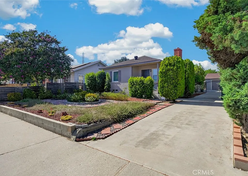 3227 E Del Mar Blvd