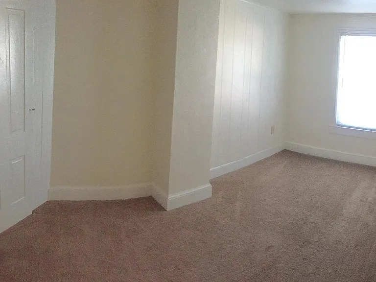 425 Virginia Ave — Photo 5
