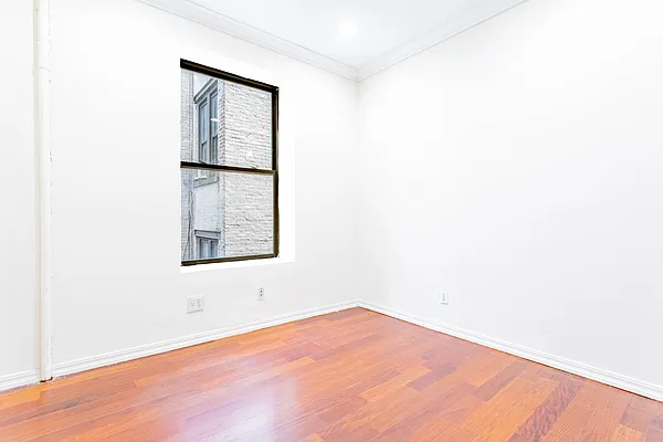 Rented by Bond New York | media 6