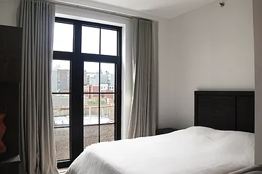 Rented by R New York