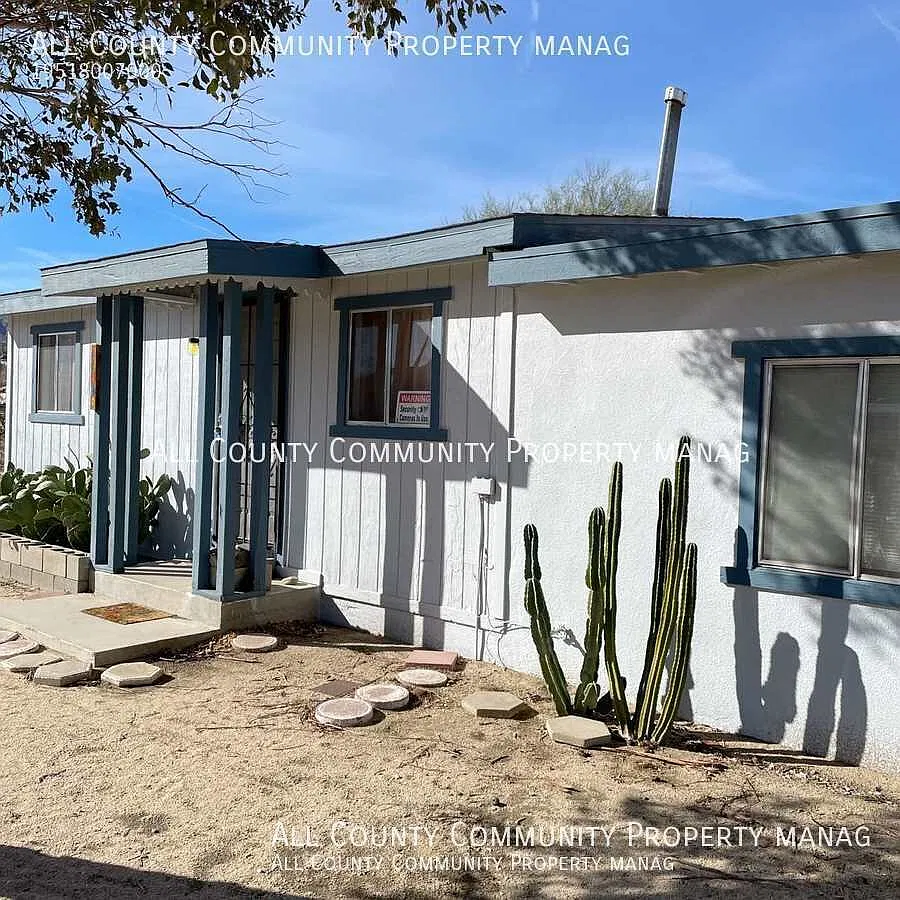 2 Bed 1 Bath Single Family Home in Joshua Tree! — Photo 2