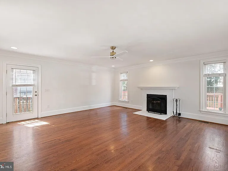 1419 Hamilton St — Photo 18
