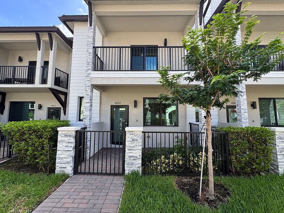 1st image of 4626 NW 83rd Path #4626