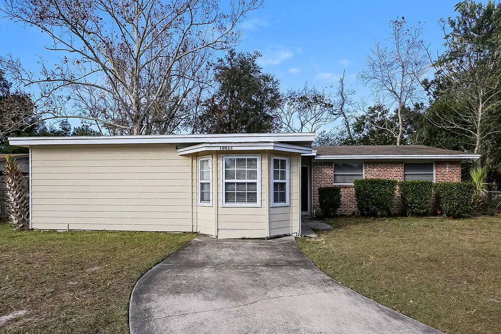 3 bed, 2.0 bath, 1468 sqft, $2,700 — Photo 1