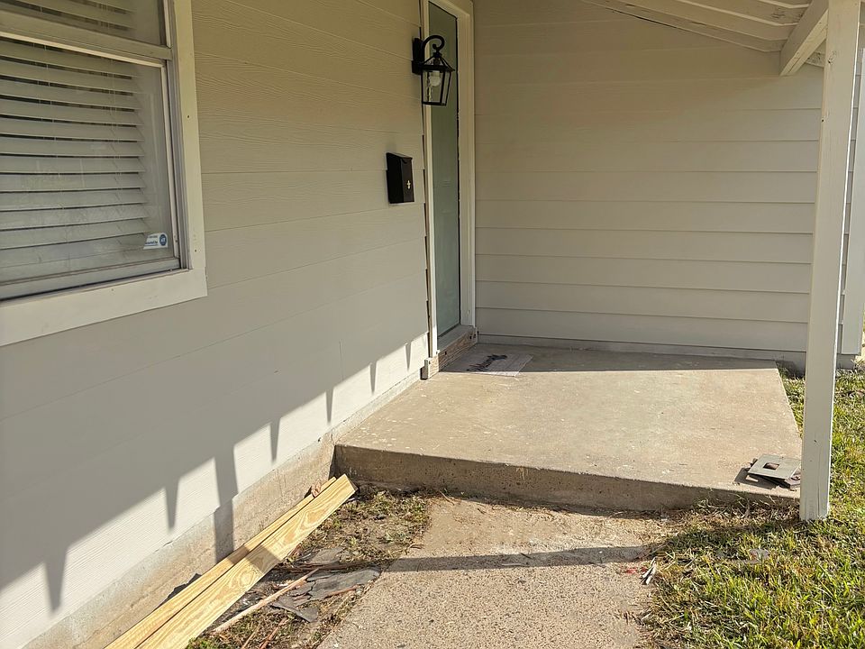 1st image of 2120 Toledo St