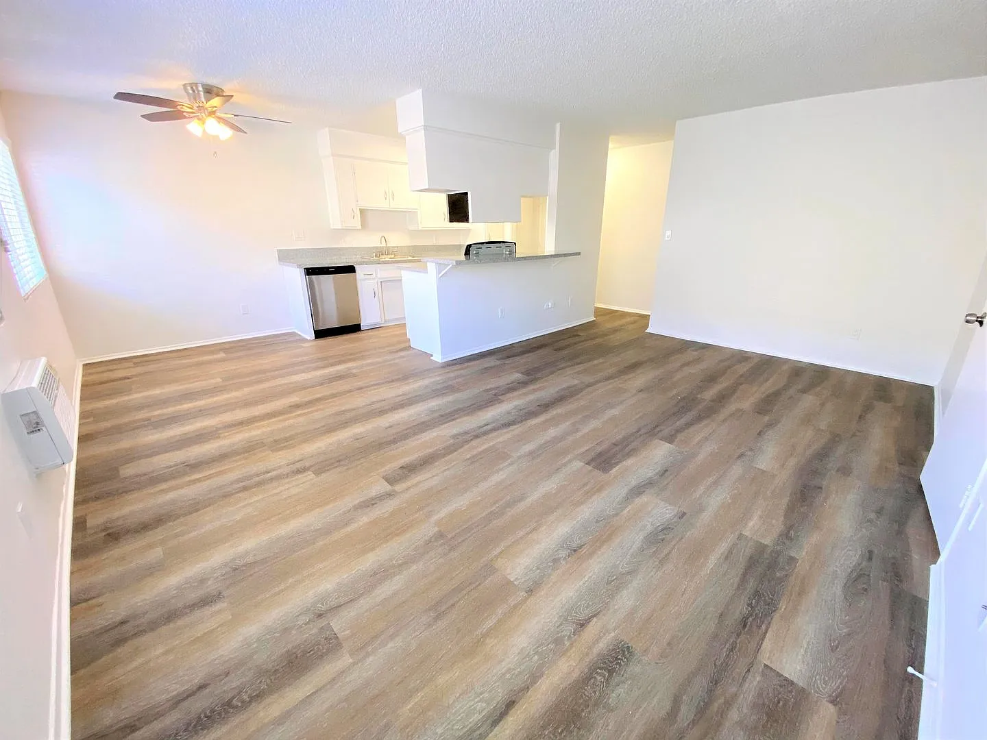 817 S. St. Andrews Pl — Photo 2