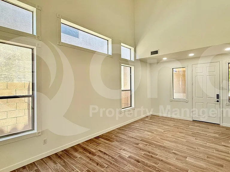 25828 N 67th Dr — Photo 9