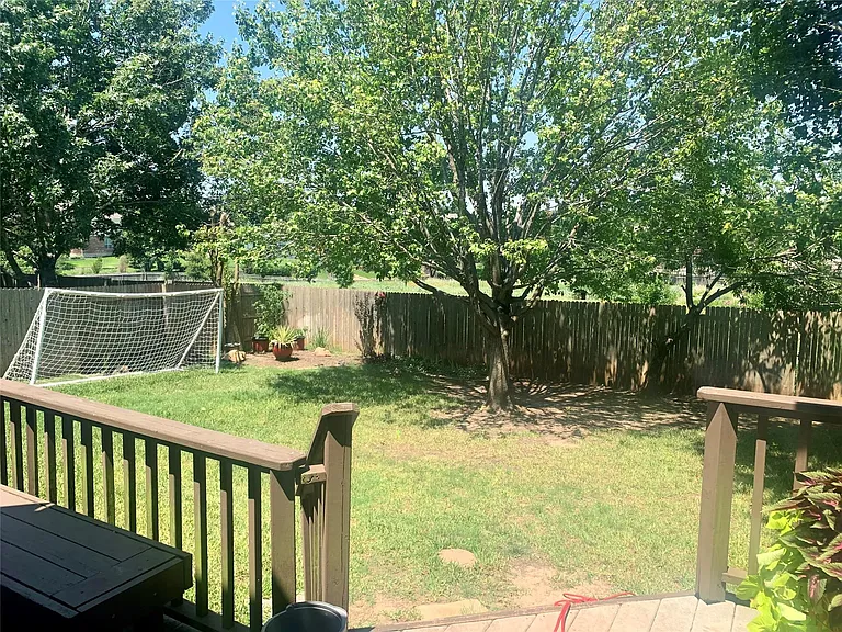 8419 Sea Ash Cir — Photo 17