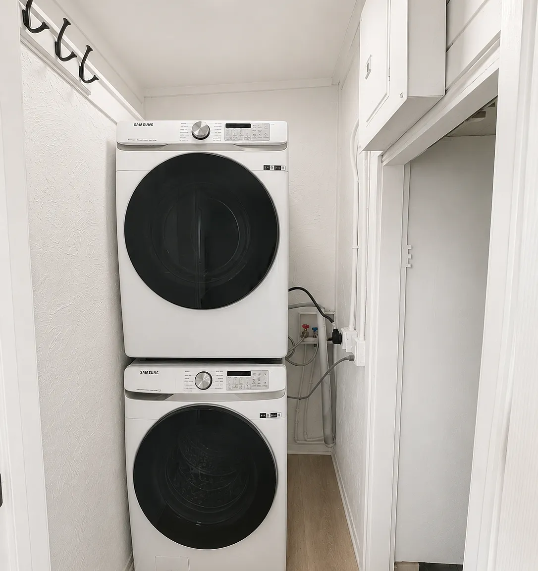 2543 Lincoln Ave — Photo 4