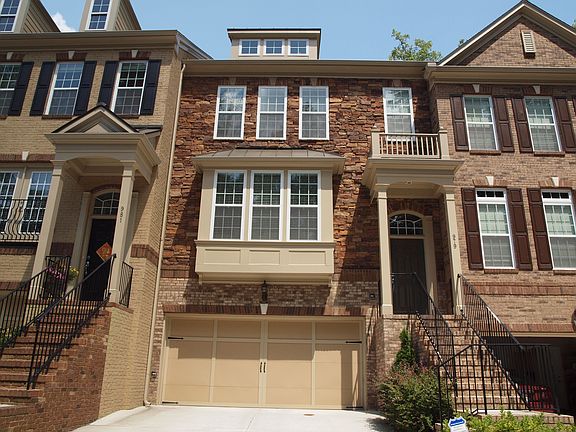 Home Front w 2 Car Garage