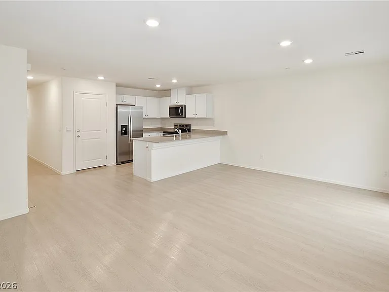 10923 Heatherford Ave — Photo 11
