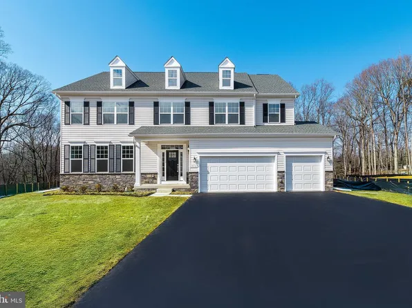 15719 Henrietta Dr, Accokeek, MD 20607