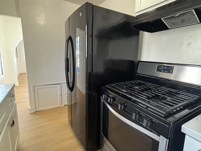 200 Rosemont Ave #1 — Photo 10