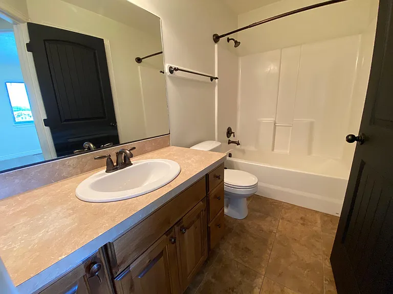 642 Trejo St — Photo 21