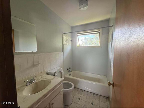 4th image of 1621 Arbor Pl #4