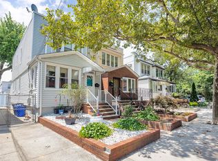 6914 69th Pl, Glendale, NY 11385