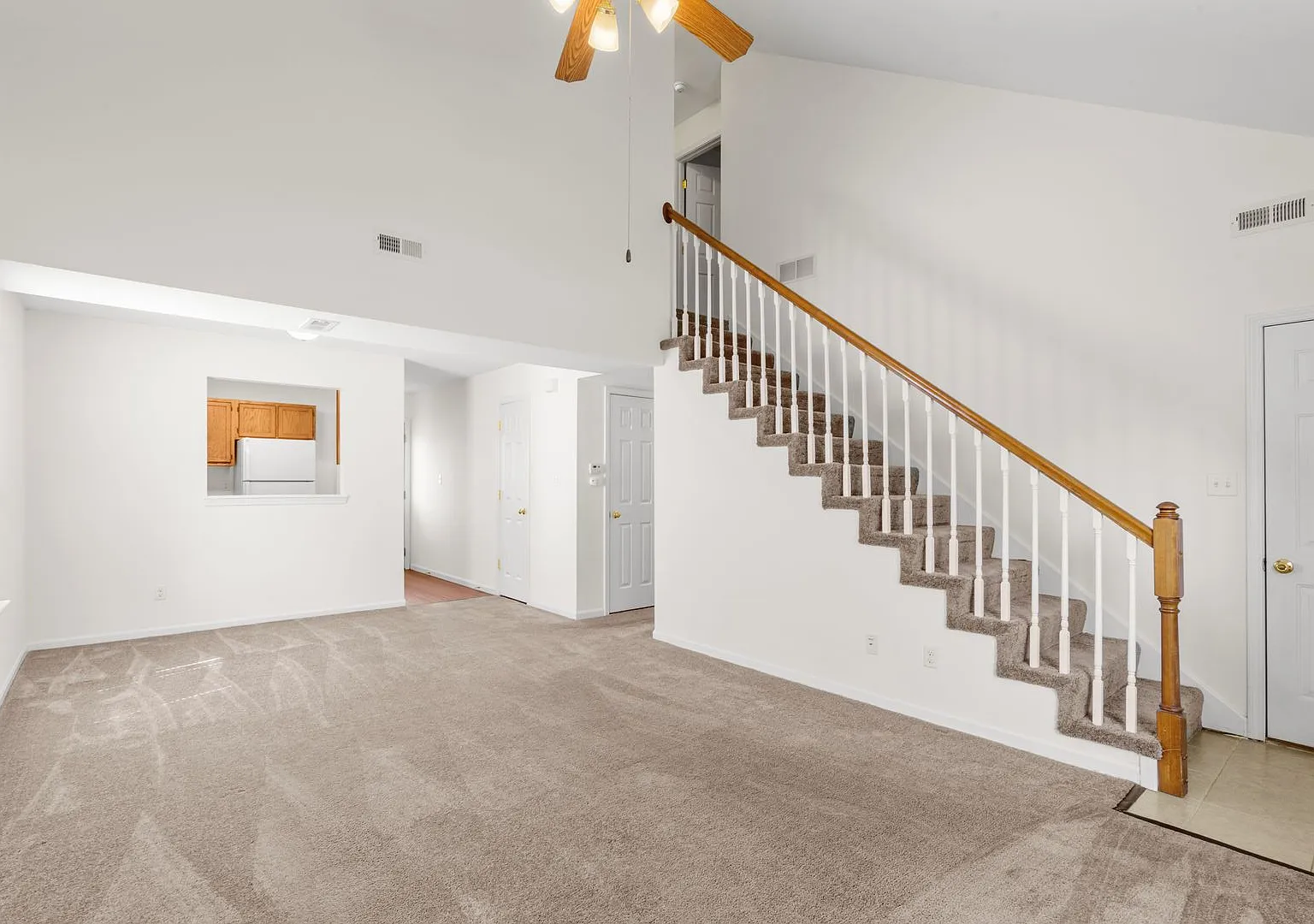 2405-2407 Northampton Dr. — Photo 4