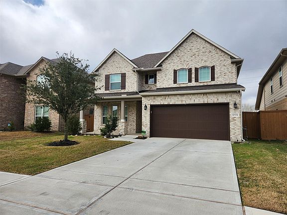 2nd image of 10714 Cliffs View Dr