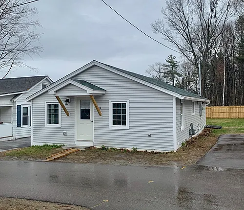 39 Lone Birch St Photo 1