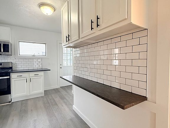 5th image of 3715 Denison Ave APT 2