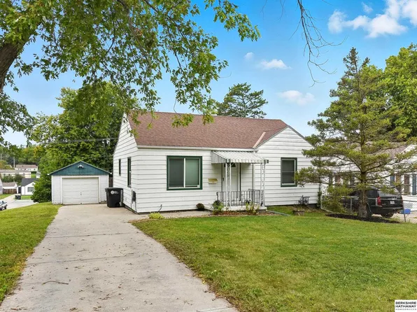 1940 S 47th St, Omaha, NE 68106