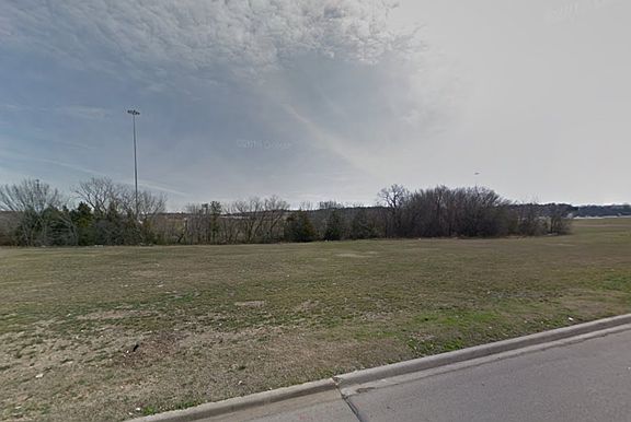 3rd image of 500 Furlong Dr