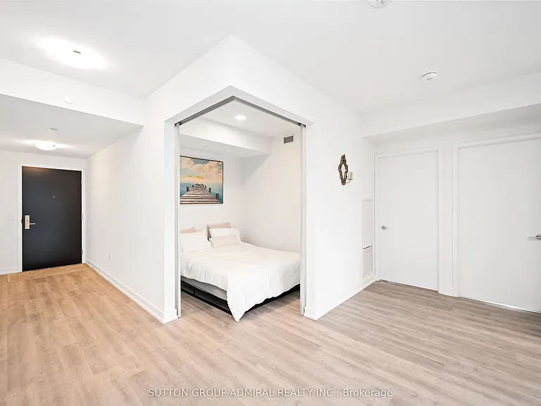 158 Front St E #812 — Photo 14