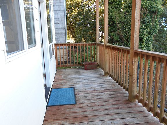 Private outdoor deck
