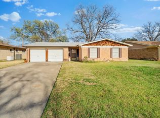 2828 Fairbrook St, Irving, TX 75062