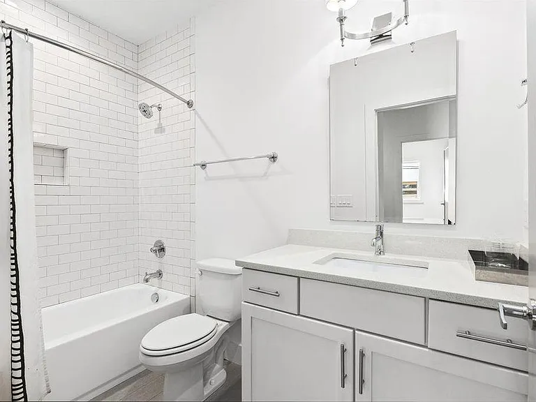 902 Archer St — Photo 11