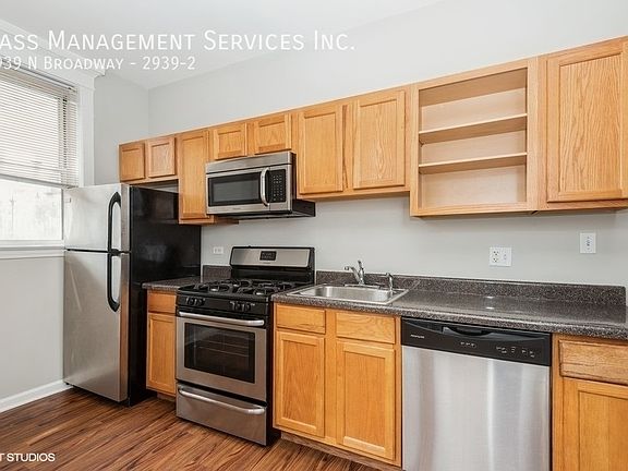 2nd image of 2939 N Broadway St #29392