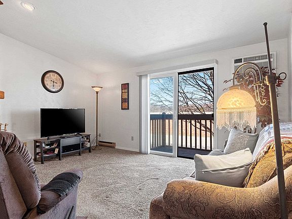 4th image of 2409 Cedar Rdg APT C