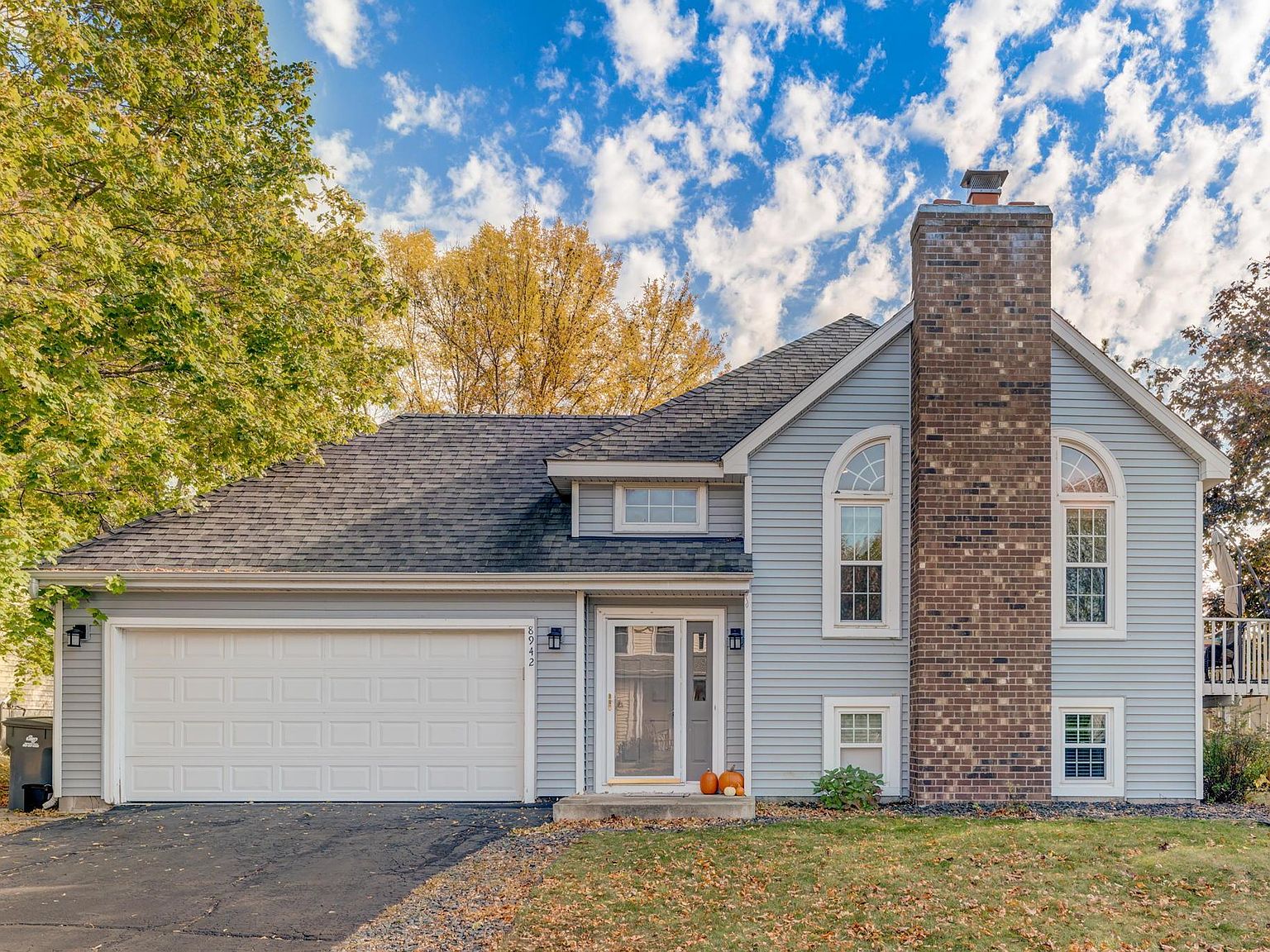 8942 Knollwood Dr, Eden Prairie, MN 55347 Zillow