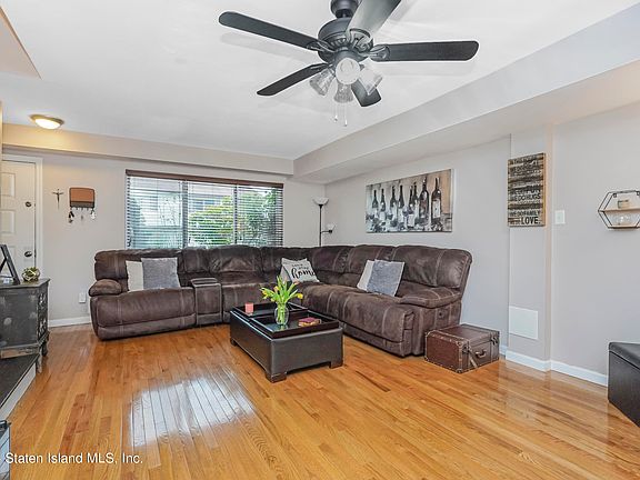 5th image of 151 Huguenot Ave