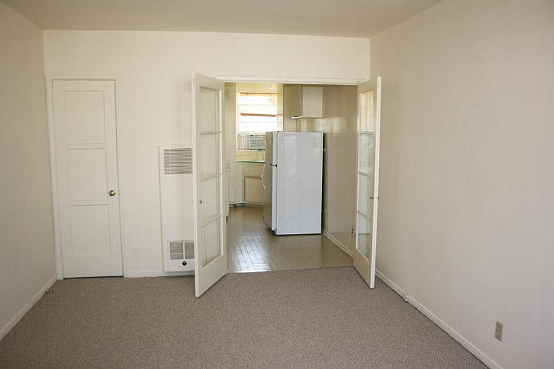 2nd image of 4010 Los Feliz Blvd #11