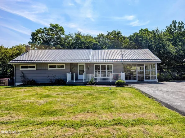 212 Maple Dr, Everett, PA 15537