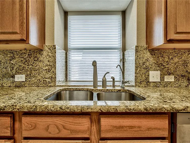 3016 Afton Ridge Dr — Photo 25