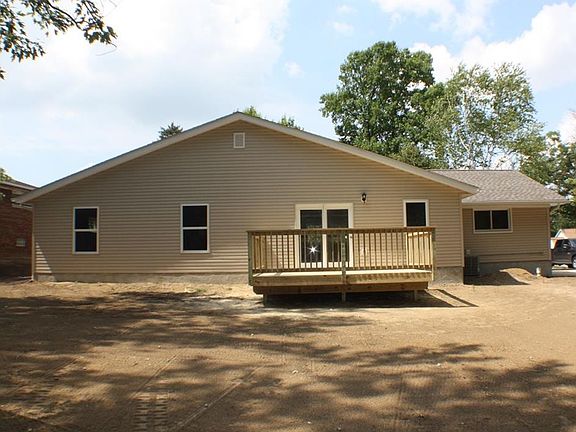 3rd image of 2125 S Plaza Dr