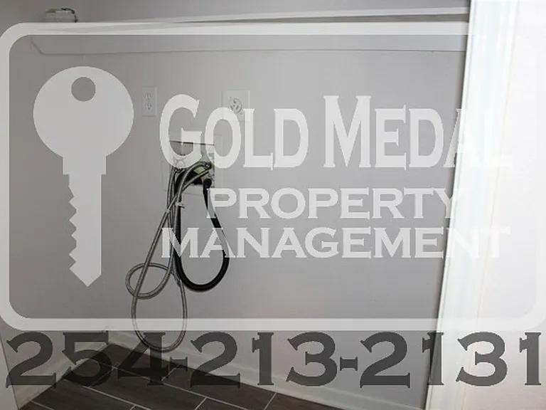 503 Longhorn Cir — Photo 22