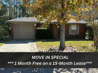 672 Carrier Dr, Pensacola, FL 32506