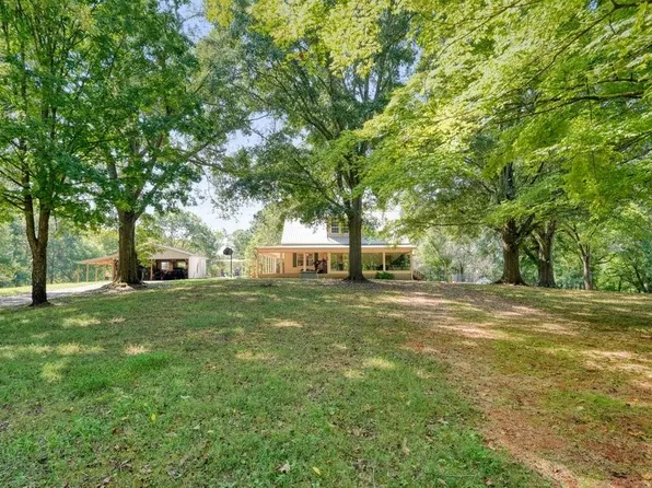 1165 Bartow St, Waleska, GA 30183