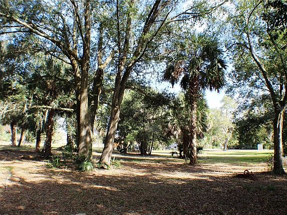 2nd image of 104 W Michael Gladden Blvd