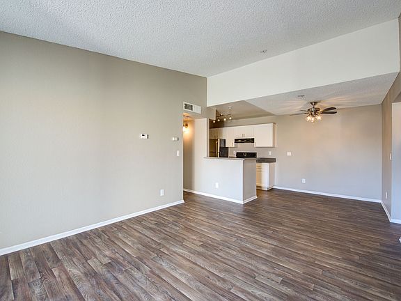 Canyon Ridge Living Room and Kitchen