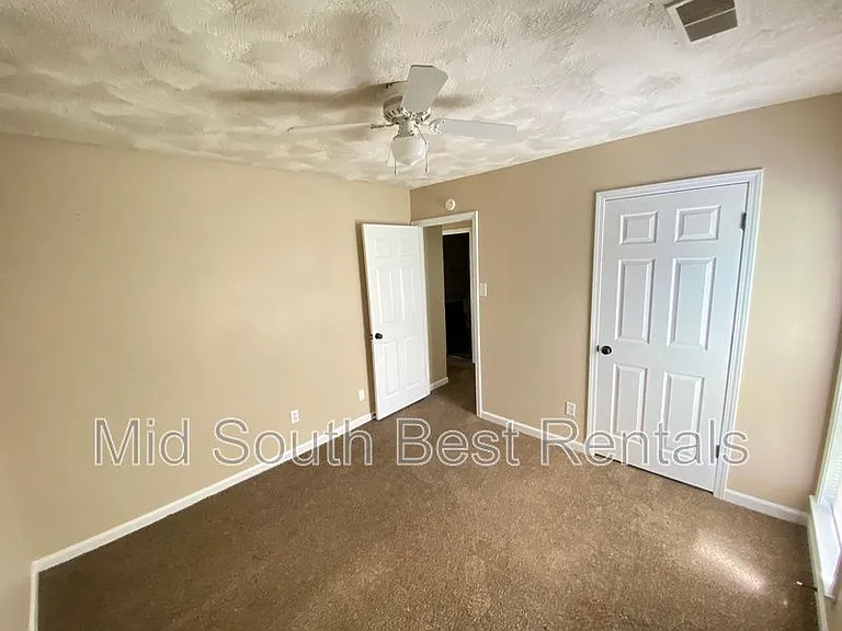 3312 Daisywood Ln — Photo 2