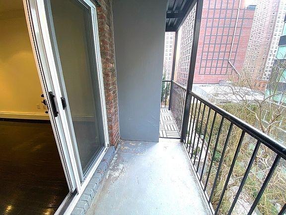 4th image of 448 W 19th St Ph D