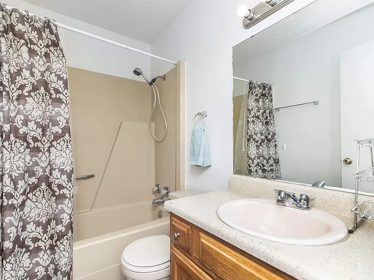 Rock Brook Apartments — Photo 40